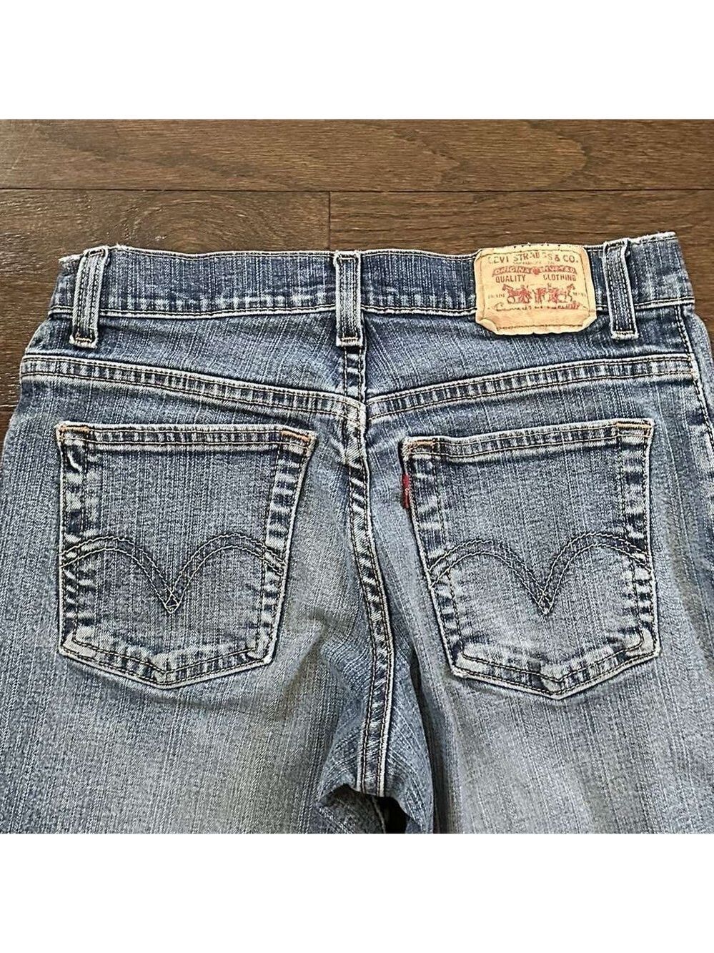 LEVIS-Vintage 550 bootcut jeans, size 6-EUC - Picture 8 of 14